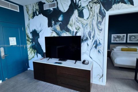 Condo in Sunny Isles Beach, Florida, 2 bedrooms № 2031834 - photo 16