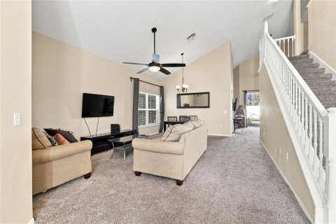 Casa en venta en Kissimmee, Florida, 5 dormitorios, 248.7 m2 № 2321755 - foto 3