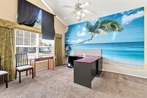 Casa en venta en Kissimmee, Florida, 5 dormitorios, 248.7 m2 № 2321755 - foto 2
