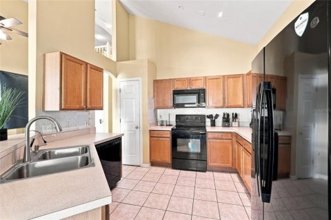 Casa en venta en Kissimmee, Florida, 5 dormitorios, 248.7 m2 № 2321755 - foto 9