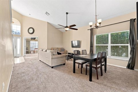 Casa en venta en Kissimmee, Florida, 5 dormitorios, 248.7 m2 № 2321755 - foto 4