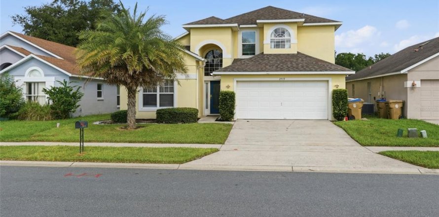 Casa en Kissimmee, Florida 5 dormitorios, 248.7 m2 № 2321755
