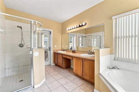 Casa en venta en Kissimmee, Florida, 5 dormitorios, 248.7 m2 № 2321755 - foto 16