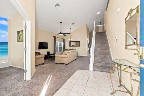 Casa en venta en Kissimmee, Florida, 5 dormitorios, 248.7 m2 № 2321755 - foto 5