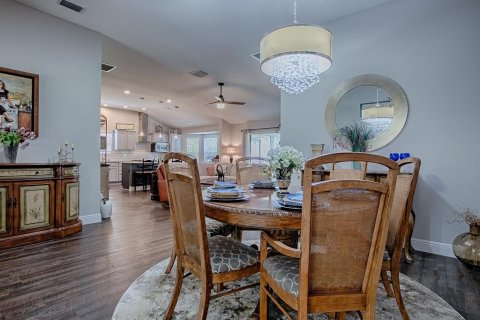 Casa en venta en The Villages, Florida, 3 dormitorios, 138.98 m2 № 1886867 - foto 9