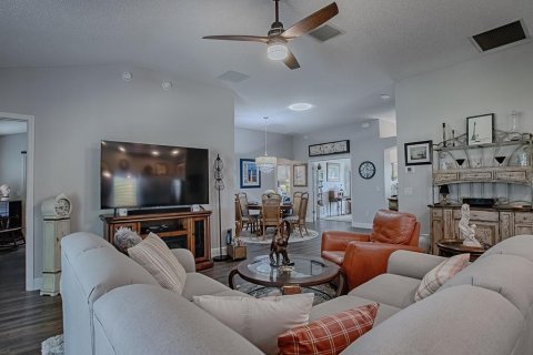 Casa en venta en The Villages, Florida, 3 dormitorios, 138.98 m2 № 1886867 - foto 4