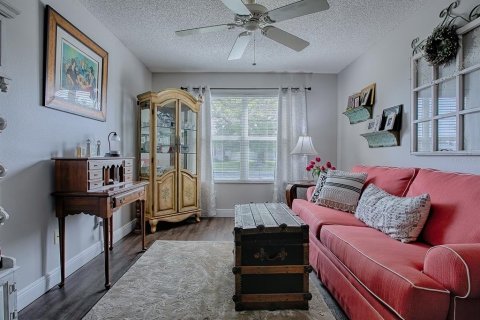 Casa en venta en The Villages, Florida, 3 dormitorios, 138.98 m2 № 1886867 - foto 11