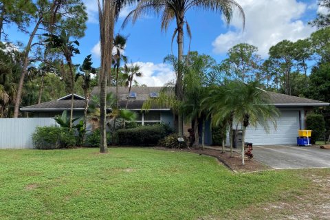 House in Jupiter, Florida 3 bedrooms, 164.9 sq.m. № 2343769