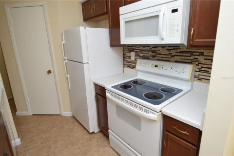 Condo in Tampa, Florida, 1 bedroom  № 1903934 - photo 6
