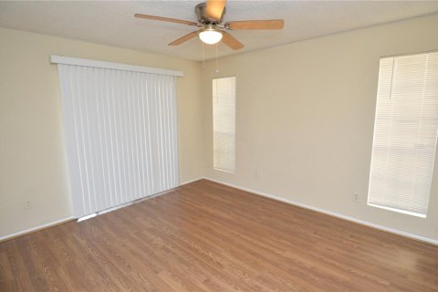 Condo in Tampa, Florida, 1 bedroom  № 1903934 - photo 30
