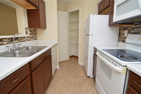 Condo in Tampa, Florida, 1 bedroom  № 1903934 - photo 7