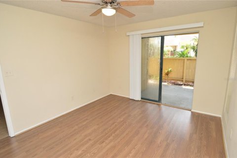 Condo in Tampa, Florida, 1 bedroom  № 1903934 - photo 25