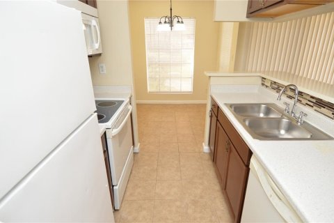 Condo in Tampa, Florida, 1 bedroom  № 1903934 - photo 10