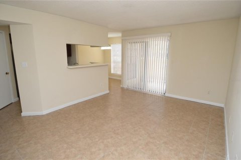 Condo in Tampa, Florida, 1 bedroom  № 1903934 - photo 14