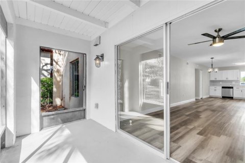 Copropriété à vendre à Tampa, Floride: 2 chambres, 100.06 m2 № 1511074 - photo 27