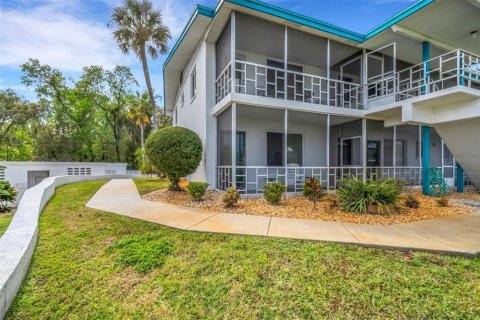 Condominio en venta en Lakeland, Florida, 2 dormitorios, 75.81 m2 № 1910595 - foto 2
