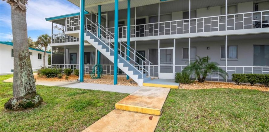 Condominio en Lakeland, Florida, 2 dormitorios № 1910595