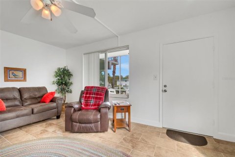Condominio en venta en Lakeland, Florida, 2 dormitorios, 75.81 m2 № 1910595 - foto 16