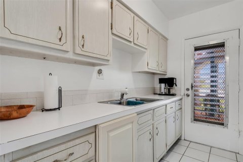 Condominio en venta en Lakeland, Florida, 2 dormitorios, 75.81 m2 № 1910595 - foto 8