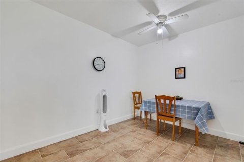 Condominio en venta en Lakeland, Florida, 2 dormitorios, 75.81 m2 № 1910595 - foto 12