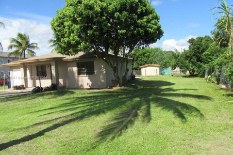 Casa en venta en Homestead, Florida, 1 dormitorio, 76.55 m2 № 2037647 - foto 25