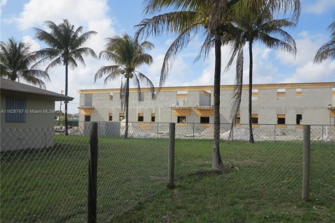 Casa en venta en Homestead, Florida, 1 dormitorio, 76.55 m2 № 2037647 - foto 6