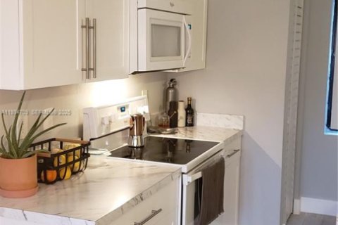 Copropriété à louer à Sunrise, Floride: 1 chambre, 70.05 m2 № 1993095 - photo 3