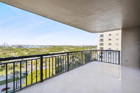 Condo in Bal Harbour, Florida, 2 bedrooms  № 2086598 - photo 3
