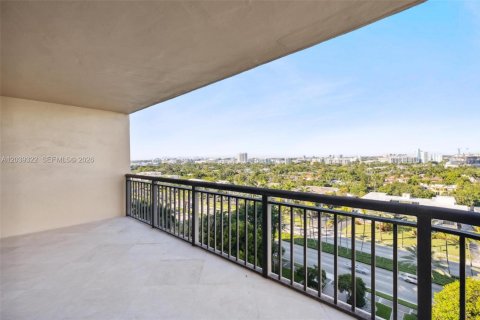 Condo in Bal Harbour, Florida, 2 bedrooms № 2086598