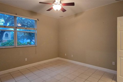 Touwnhouse à louer à Dania Beach, Floride: 3 chambres, 129.69 m2 № 2360228 - photo 5