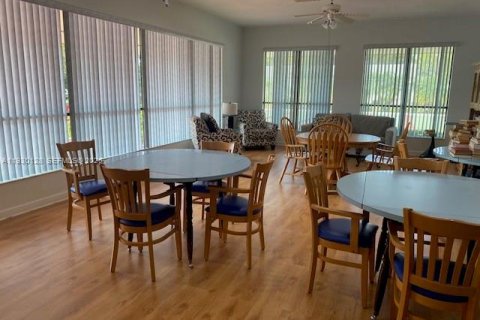 Купить кондоминиум в Майами, Флорида 1 спальня, 91.04м2, № 1988926 - фото 27