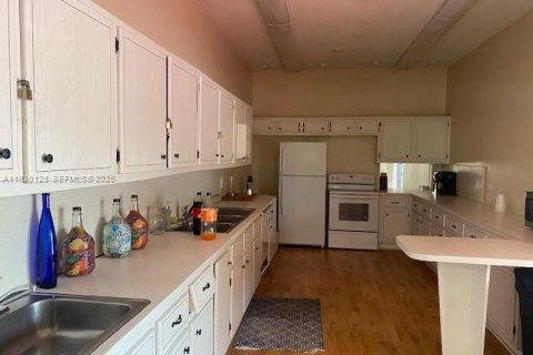 Купить кондоминиум в Майами, Флорида 1 спальня, 91.04м2, № 1988926 - фото 28