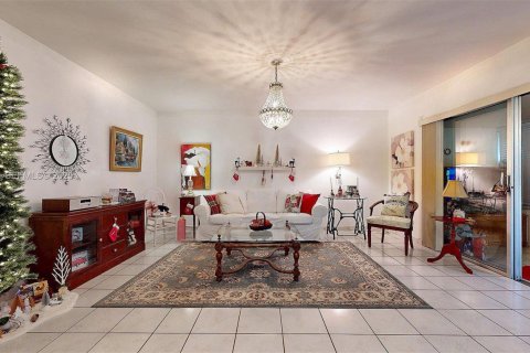 Купить кондоминиум в Майами, Флорида 1 спальня, 91.04м2, № 1988926 - фото 6