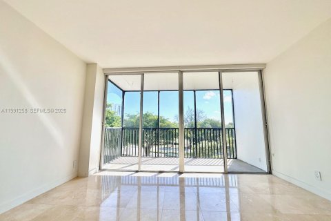 Condominio en alquiler en Aventura, Florida, 1 dormitorio, 68.84 m2 № 2052369 - foto 3