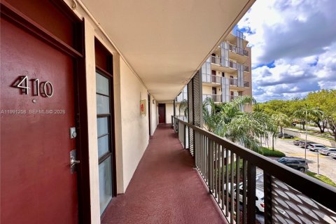 Condominio en alquiler en Aventura, Florida, 1 dormitorio, 68.84 m2 № 2052369 - foto 19