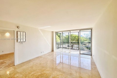 Condominio en alquiler en Aventura, Florida, 1 dormitorio, 68.84 m2 № 2052369 - foto 6