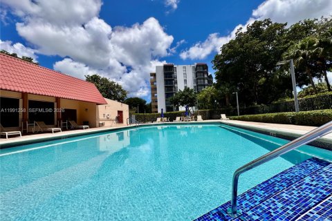 Condominio en alquiler en Aventura, Florida, 1 dormitorio, 68.84 m2 № 2052369 - foto 18