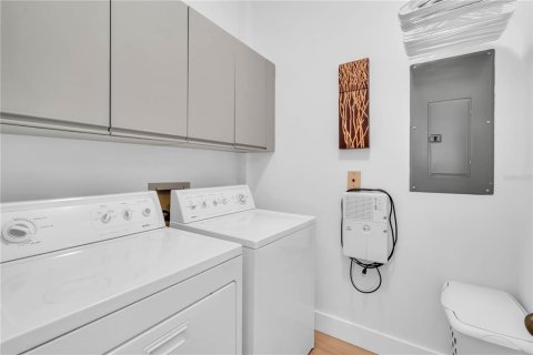 Купить кондоминиум в Сарасота, Флорида 7 комнат, 159.05м2, № 1912162 - фото 26