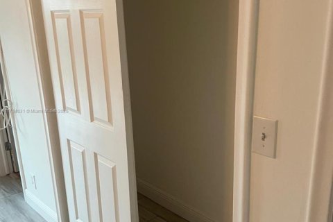 Casa en venta en Fort Lauderdale, Florida, 3 dormitorios, 178 m2 № 1466623 - foto 30