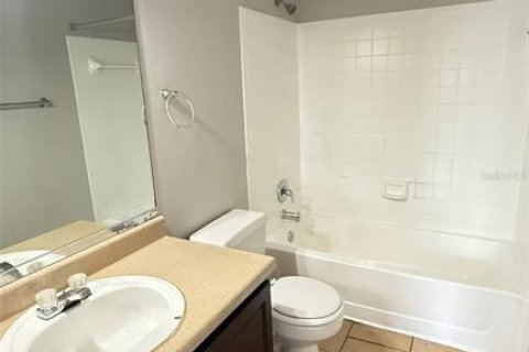 Condo in Orlando, Florida, 3 bedrooms  № 1787876 - photo 12