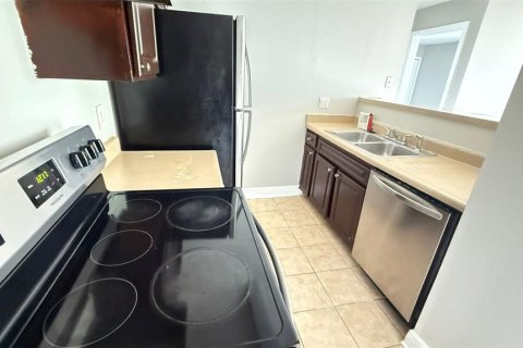 Condo in Orlando, Florida, 3 bedrooms  № 1787876 - photo 9