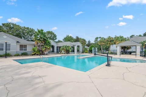 Condo in Gainesville, Florida, 2 bedrooms  № 1402315 - photo 18