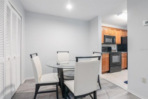 Condo in Gainesville, Florida, 2 bedrooms  № 1402315 - photo 4