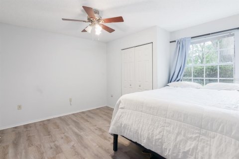 Condo in Gainesville, Florida, 2 bedrooms  № 1402315 - photo 7