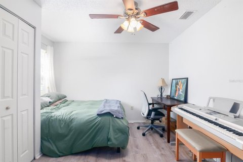 Condo in Gainesville, Florida, 2 bedrooms  № 1402315 - photo 11