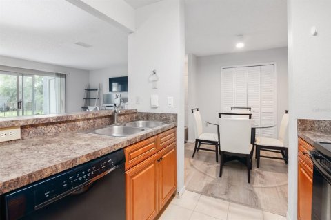 Condo in Gainesville, Florida, 2 bedrooms  № 1402315 - photo 6