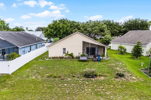 House in Davenport, Florida 3 bedrooms, 154.68 sq.m. № 1821418 - photo 30