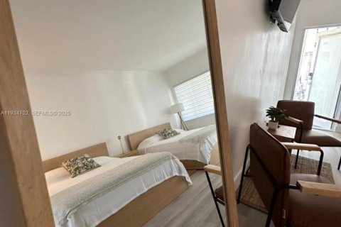 Condominio en alquiler en Miami Beach, Florida, 31.31 m2 № 1993937 - foto 12