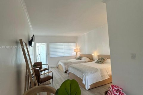 Condominio en alquiler en Miami Beach, Florida, 31.31 m2 № 1993937 - foto 9