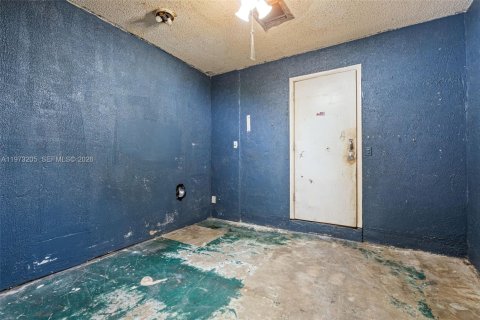 House in Lauderhill, Florida 2 bedrooms, 144.46 sq.m. № 2033423 - photo 28